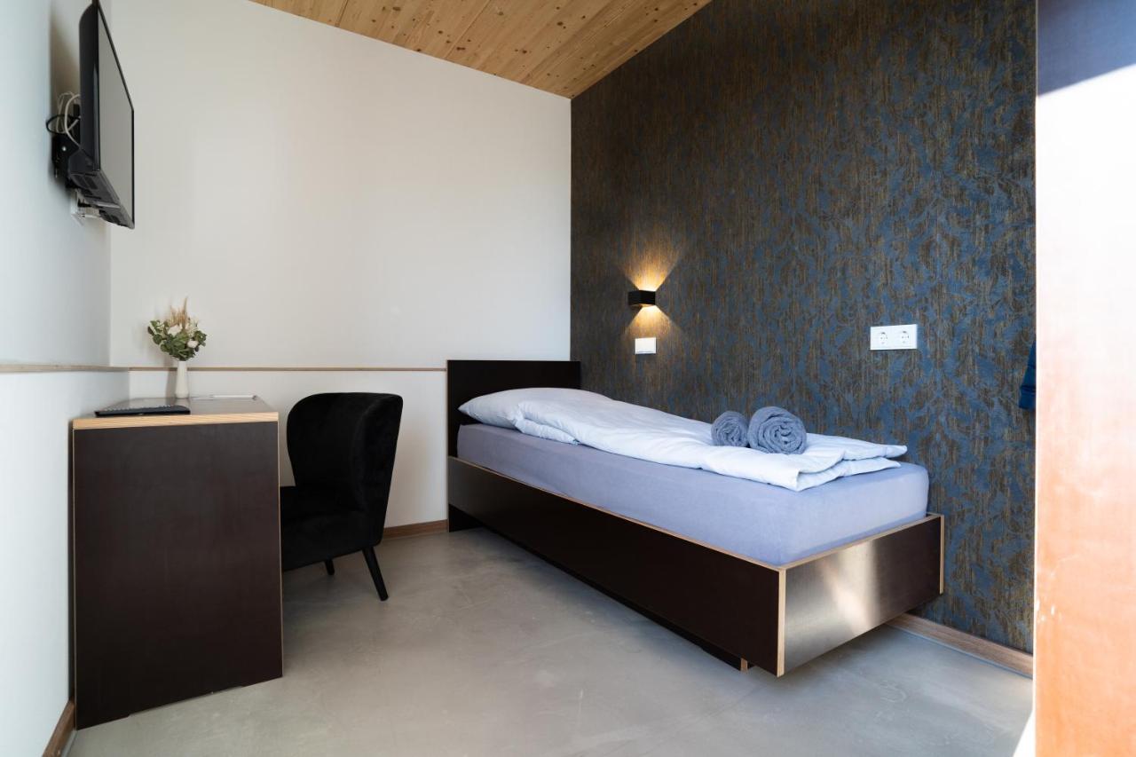 Motel Q Zimmern ob Rottweil Kültér fotó